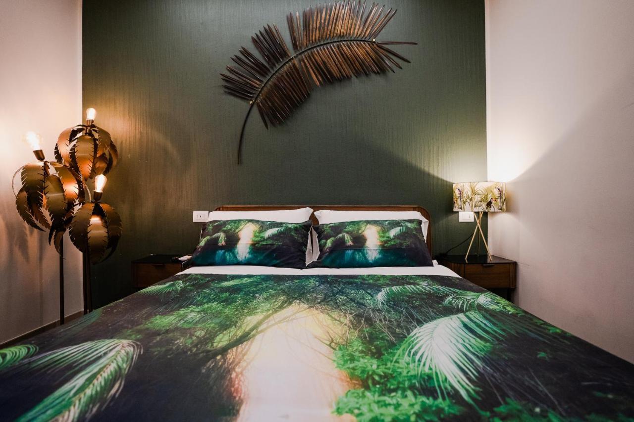 Le Boutique Luxury Rooms Diffused In Historic Center 피우미치노 외부 사진