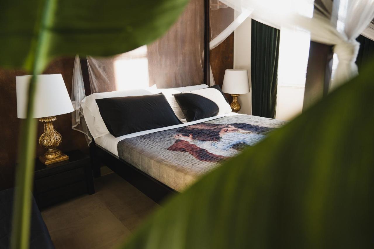 Le Boutique Luxury Rooms Diffused In Historic Center 피우미치노 외부 사진